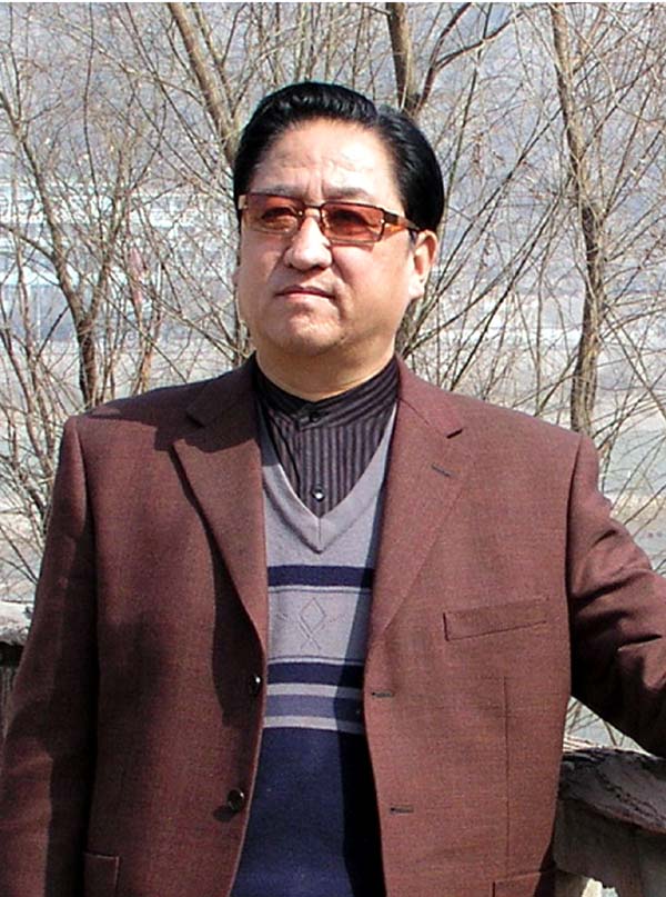 王爱军先生艺术简介