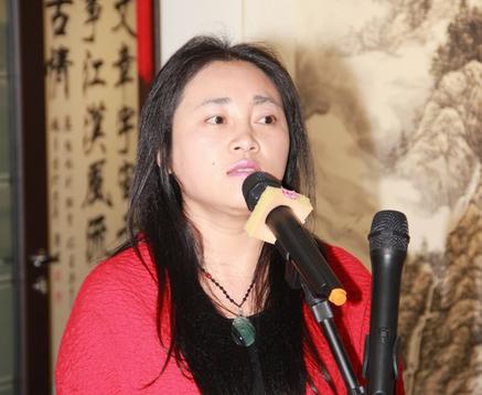 新生代女作家黎阳主持开幕式中国传统文化研究会副秘书长,东方诺贝尔