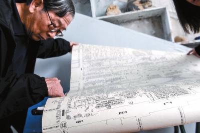 8旬老人舒了画老北京胡同 细致胜乾隆年间地图