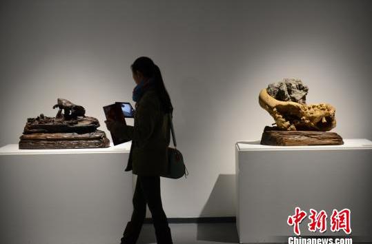 四川首届工艺美术大师精品邀请展隆重启幕