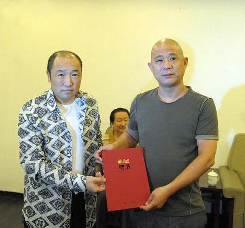 从方力钧被国家画院“收编”谈背后的利益逻辑