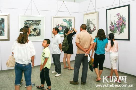 60幅田万荣国画作品亮相河北张家口