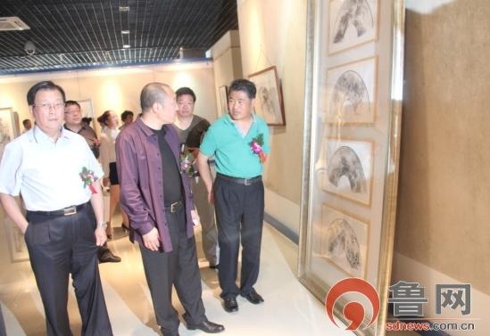 著名山水画家张宝珠走进沂蒙老区艺术展山东临沂举行