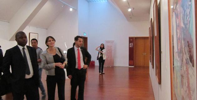 中国美术家眼中的世界美术作品展在京开幕