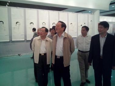 郝玉镯中国风云人物肖像展山东济宁启幕