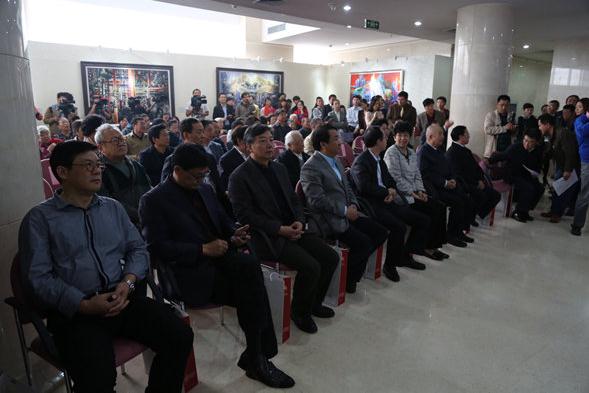 ������ʯ��ϵ���ͻ�չ���й��������ռҴ�¥��Ļ