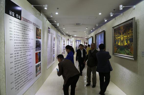 ������ʯ��ϵ���ͻ�չ���й��������ռҴ�¥��Ļ