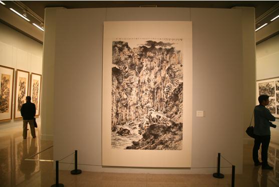 买鸿钧近百幅山水画力作亮相中国美术馆