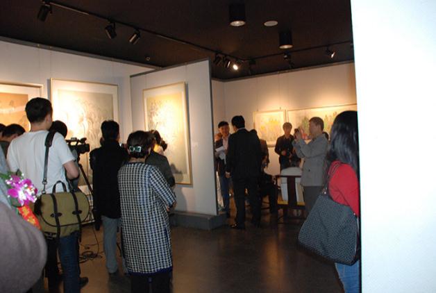 ����ǿ����贡��ⶬ÷��Ҷ�������޾��ܹ���չ�ڱ�����Ļ