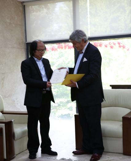 张晓凌被聘为欧洲艺术人文学院外籍院士