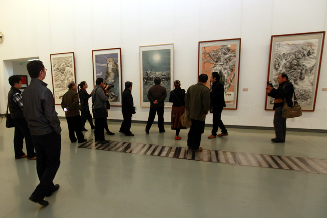 �й���������ϯ��Զ�ι۱�ѩ������ʮ����Ʒչ