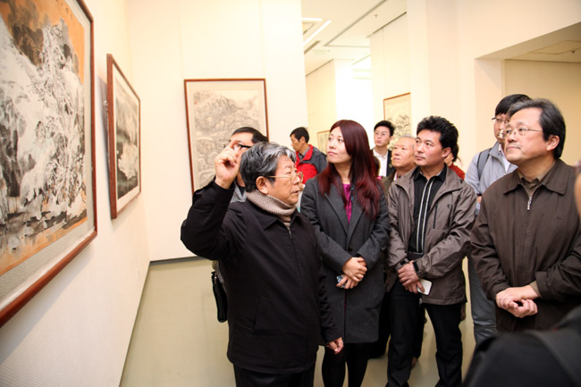 �й���������ϯ��Զ�ι۱�ѩ������ʮ����Ʒչ