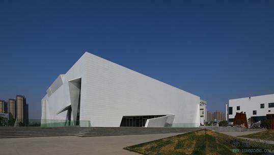 ��ʱ8�����񽭳� �人�������ݵ�������չʢ����Ļ