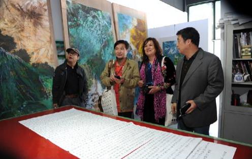 2014美术报艺术节郑忠工作室开放展海安启幕