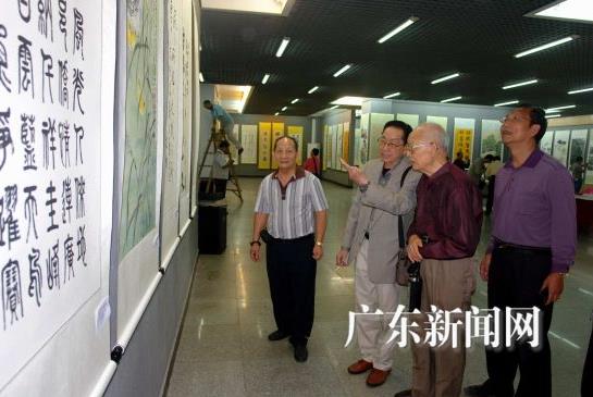 江门茂名老年书画联展亮相江门市文化城