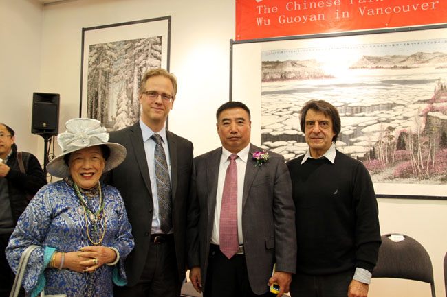 吴国言中国画展在加拿大温哥华开幕