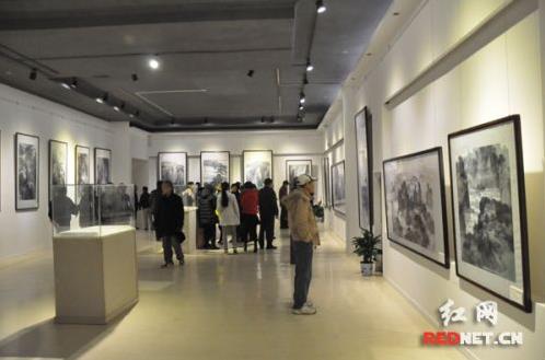 美景梦境·张家界诗书画展展现翰墨潇湘