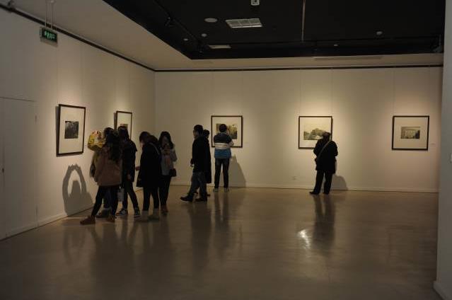 �˰����롤¬��˴д����Ʒչ���཭�ճ���