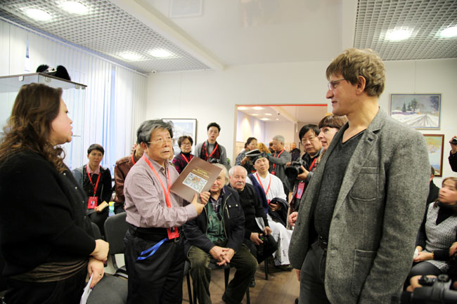 ����˹�����߽�����Э��ϯ������������ŵά������־ѧ������Ʒ