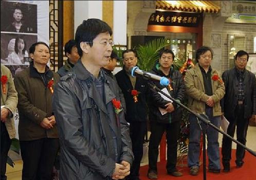 ��������������黭��Ʒչ������������¥��Ļ