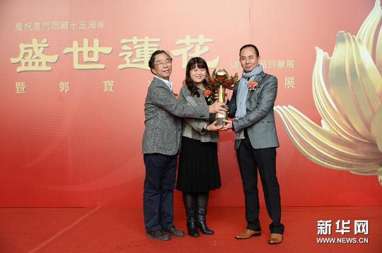 ��ʢ��������������Ʒ�ع�չ�ڰ��ž��У���ͼ��