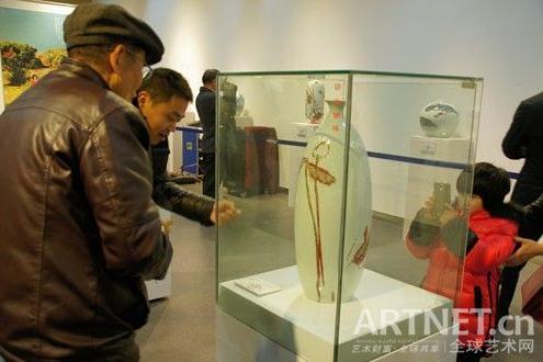 陆国强瓷绘作品展浙江桐乡开幕