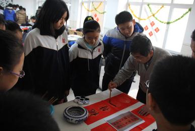 中国美术馆举办中国传统楹联文化进社区活动
