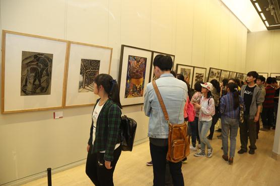 ��������ѧԺ����60����У��չ�ھ���Ļ