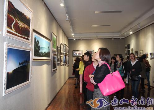 �Ĵ���ɽ�ٰ�ְ����Ӱ�黭չ��չ��չ����Ʒ300���