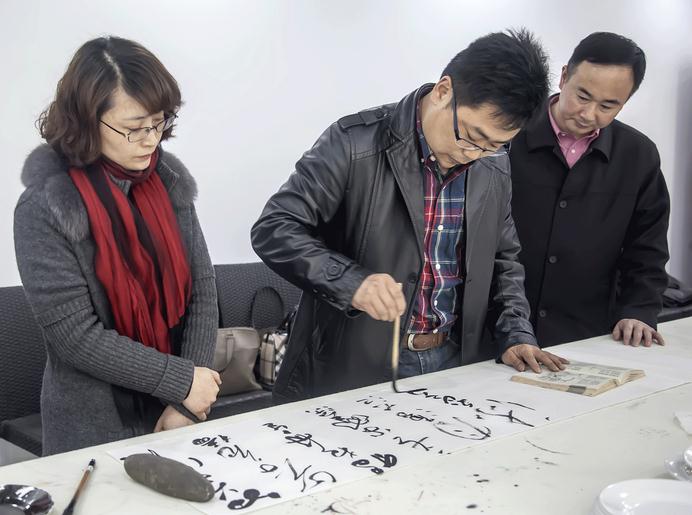 ̩�ݾٰ�2014����ѩ��֮�����黭�ʻ�