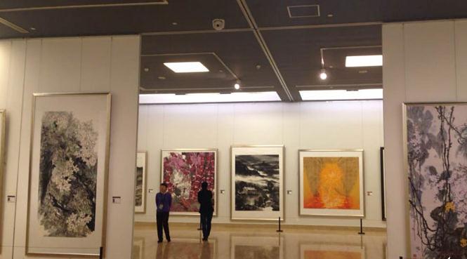 �߲����ϡ���ʹ����й�������Ʒչ�ھ�̨ͬ����