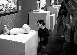 �й�������������ϵ�д�չ������Ʒչ�ھ���Ļ