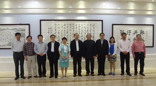 湖光长天·谢云生书画展 谈学习探求魏碑书法艺术