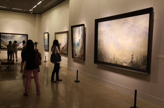 俄罗斯人民画家 瓦西里•涅斯捷连科作品展在京启幕