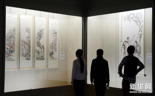 ���Ų���ݲ���̨�黭��Ʒչ