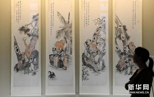 ���Ų���ݲ���̨�黭��Ʒչ