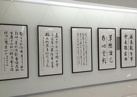 �й��Ρ�������߱����ž����黭��Ʒ��չ