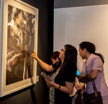 李铁军显微摄影艺术展在京启幕