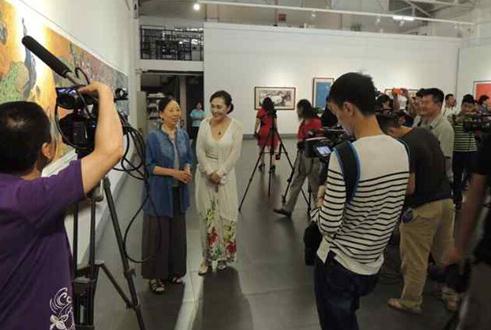 ��ӭ����չ��798�������ռ俪Ļ