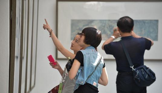 �ڶ�������ԺУʦ������԰��д������չ��Ļ