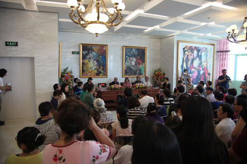 石齐画展及《三美神》雕塑展在北京开幕