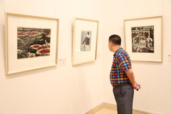 姚天沐扎根黄从艺六十五年回顾画展在京开展