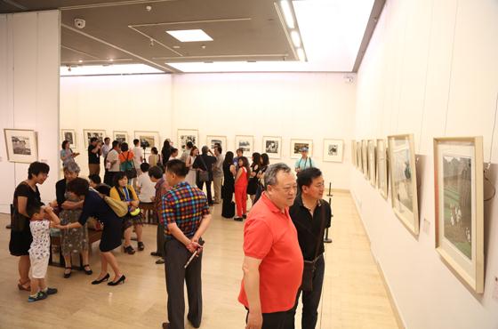 姚天沐扎根黄从艺六十五年回顾画展在京开展