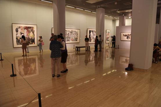 九天花雨.柯桐枝花鸟画作品展亮相中国美术馆