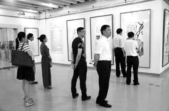 �㶫��ͷ�ٰ����ٷ��黭׭�̾�Ʒչ