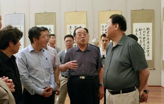 �������ް�����������ɽ�黭��Ʒչ�ھ���Ļ