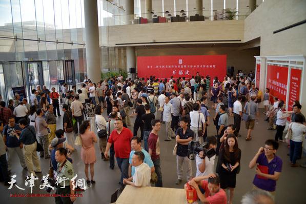 天津市美术作品展览入选美术作品近800件