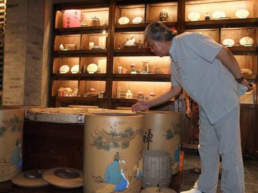 书画名家郑州品茗论道