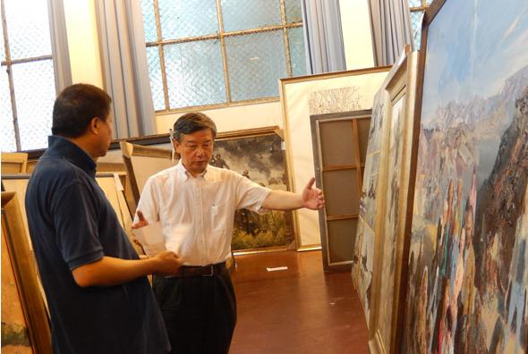 第十二届全国美展专家组赴部队观摩、指导创作