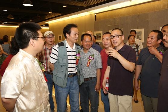 西北偏西•段正渠油画工作室十人展在京启幕